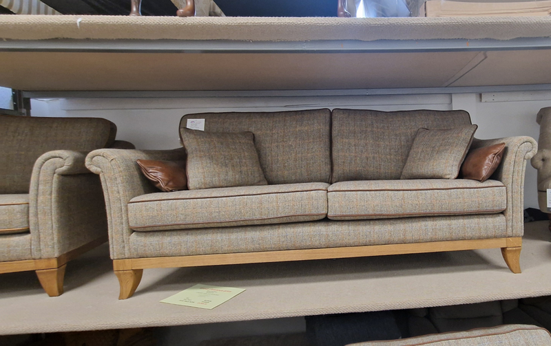 *CLEARANCE* Wood Brothers Weybourne - Herringbone Harris Tweed