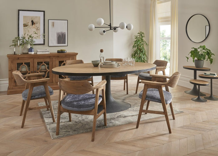 GN - Round Dining Table