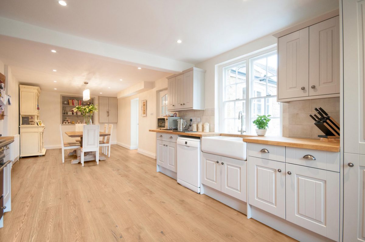 Rhinofloor Evolution LVT Flooring - Hall Oak XXL Planks