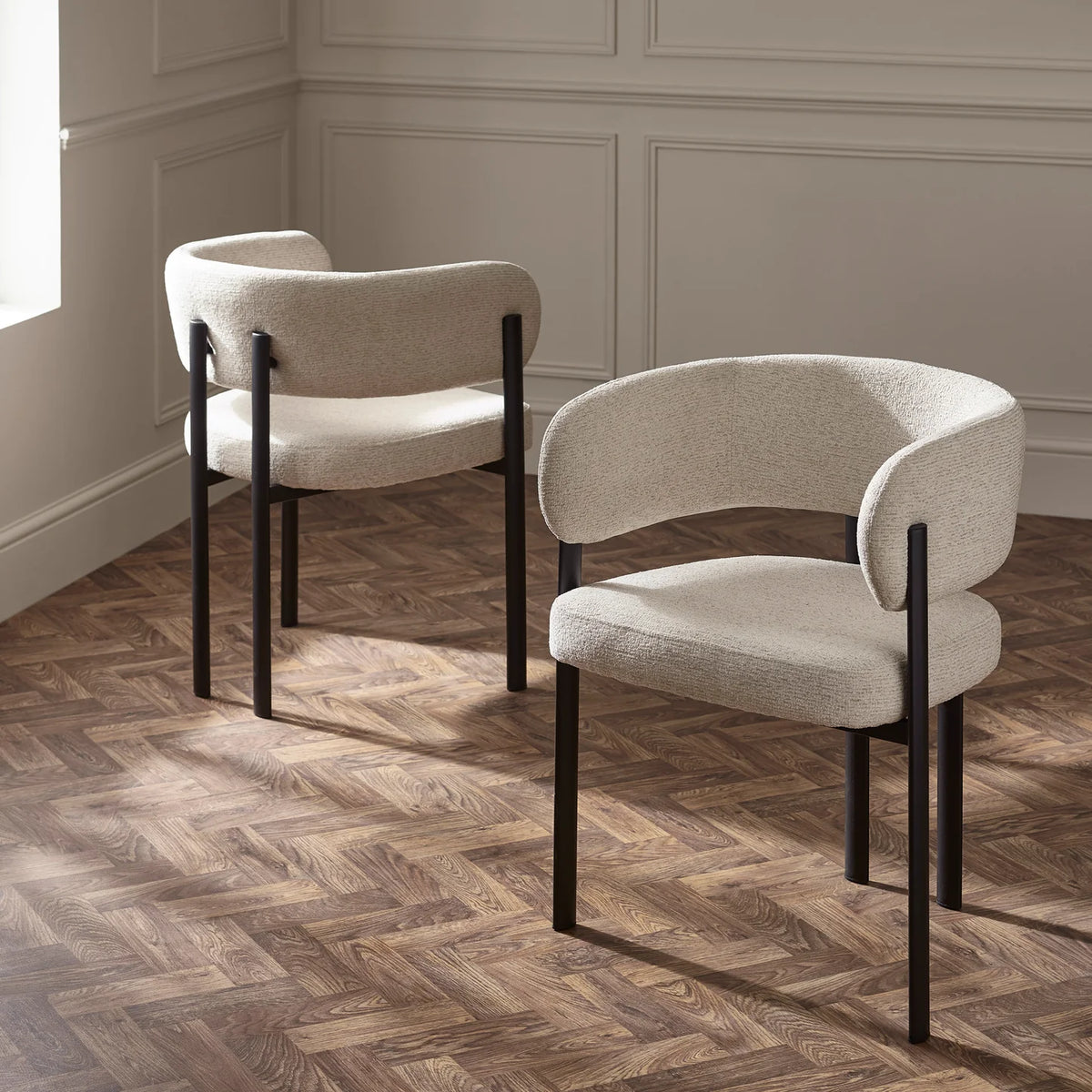 Bolivia Dining Collection