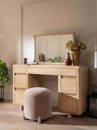 Flynn Bedroom Collection