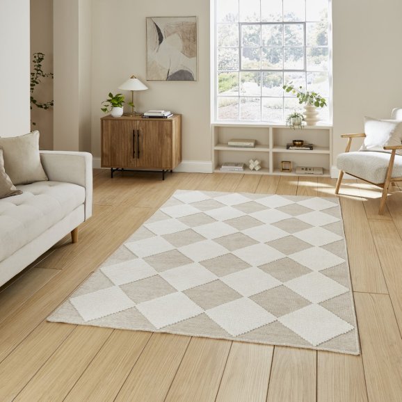 Lyna Rug Collection