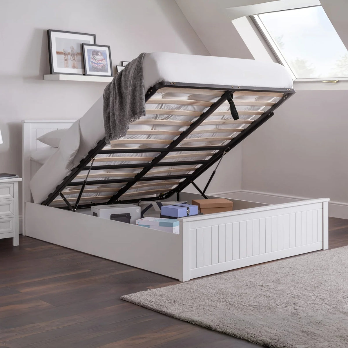 Maine Bedroom Collection - Surf White