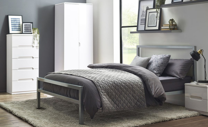 Soto Metal Bed