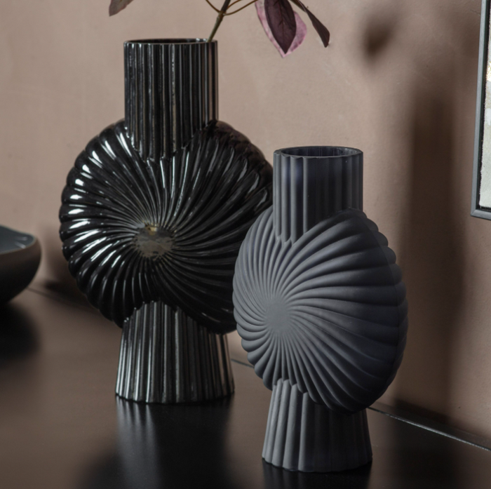 Cassis Vase Collection