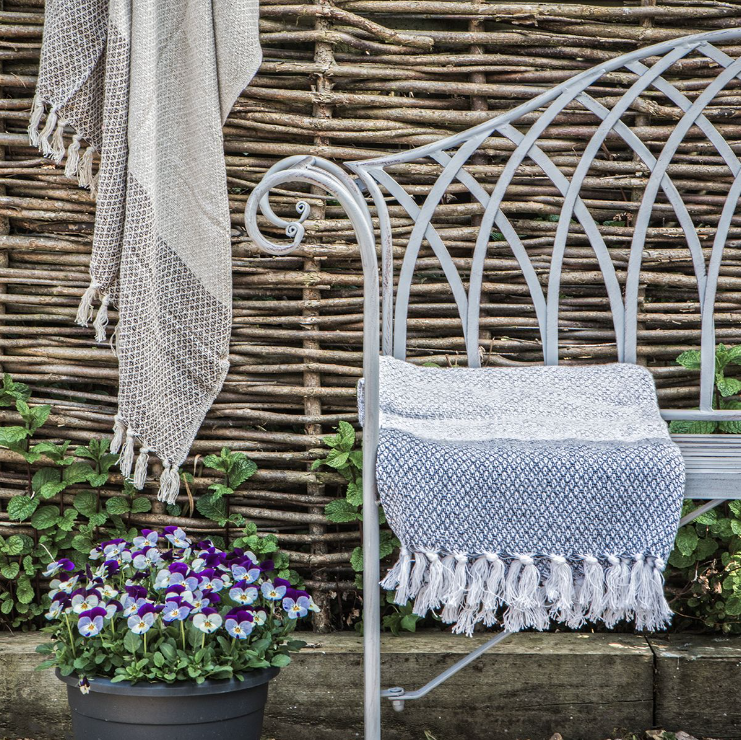 Duchess Outdoor Bench - Distressed Grey