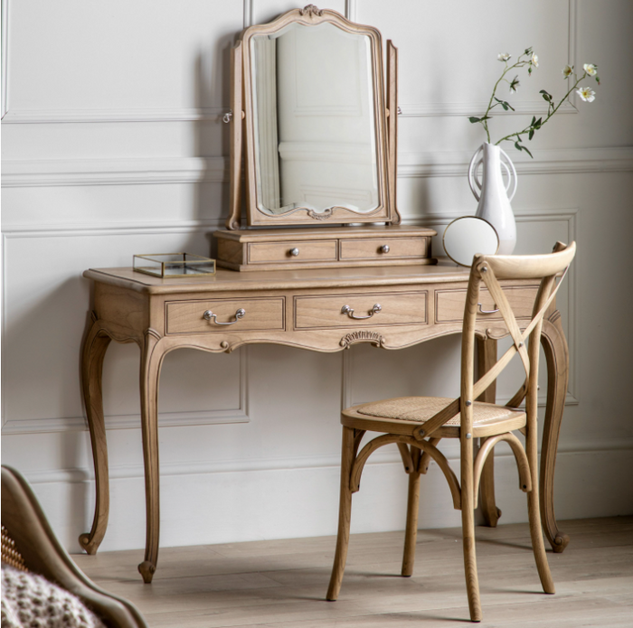 Chic Bedroom Collection