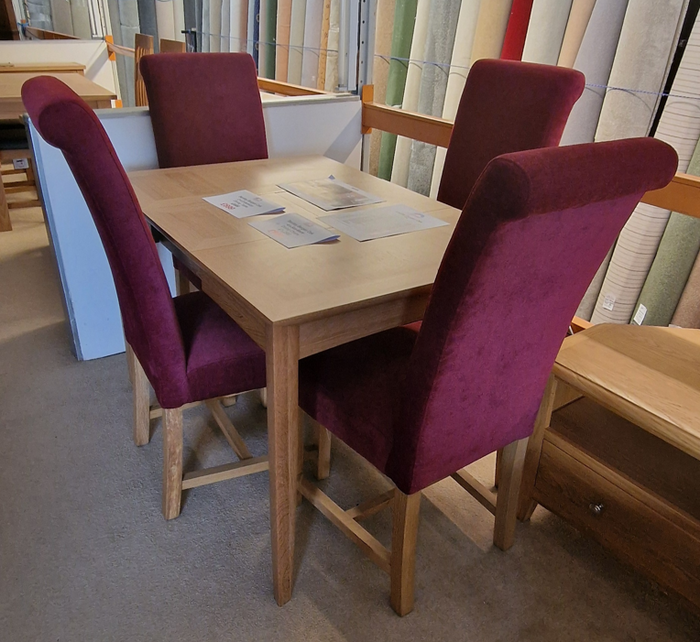 *CLEARANCE* Bergen 2-4 Extension Table and 4 Upholstered Chairs