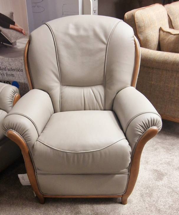 *CLEARANCE* Garda Upholstery Collection 556 Smoke/Warm Oak