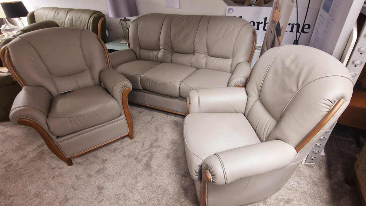 *CLEARANCE* Garda Upholstery Collection 556 Smoke/Warm Oak
