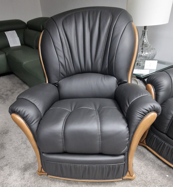 *CLEARANCE* Prestige 3+1+1 Taurus Anthracite/Distressed Walnut