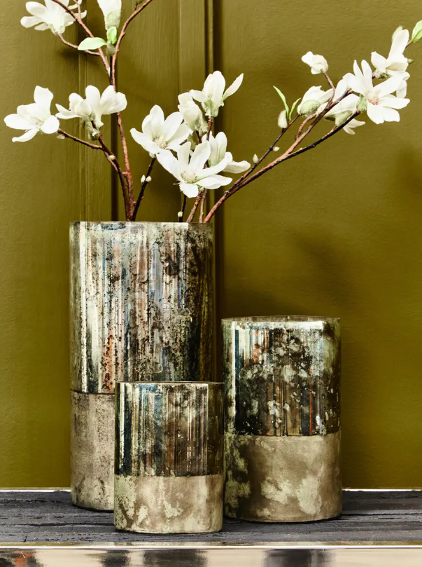 Gaia Black Vase Collection