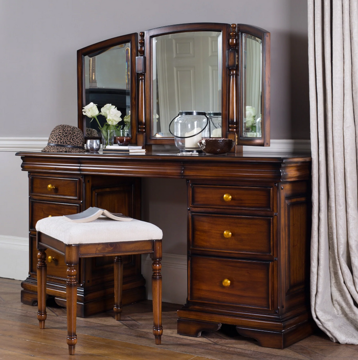 Normandie Bedroom Collection