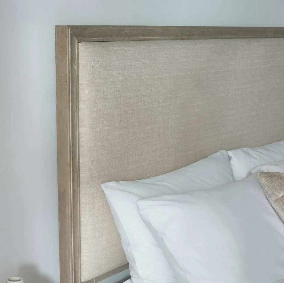 Lucie Bed