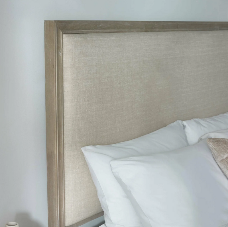 Lucie Bed
