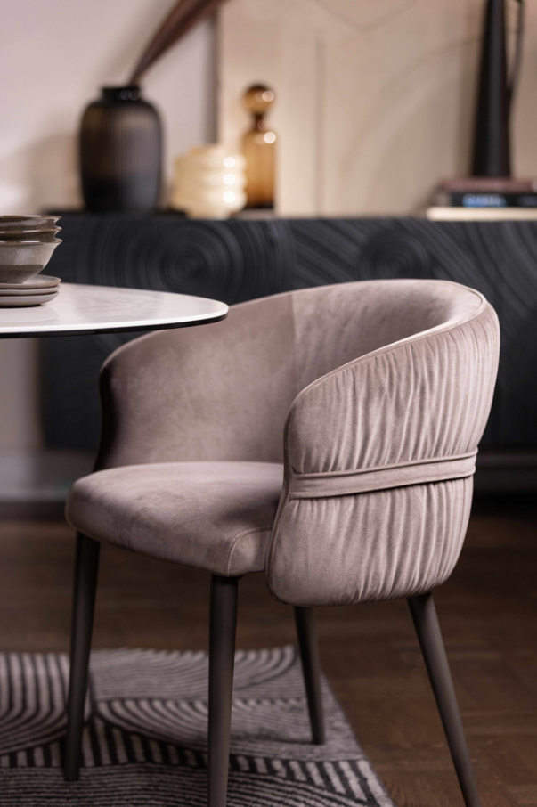 Wren Dining Collection