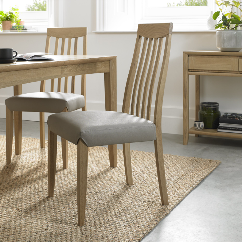 Bergen Dining Collection - Oak