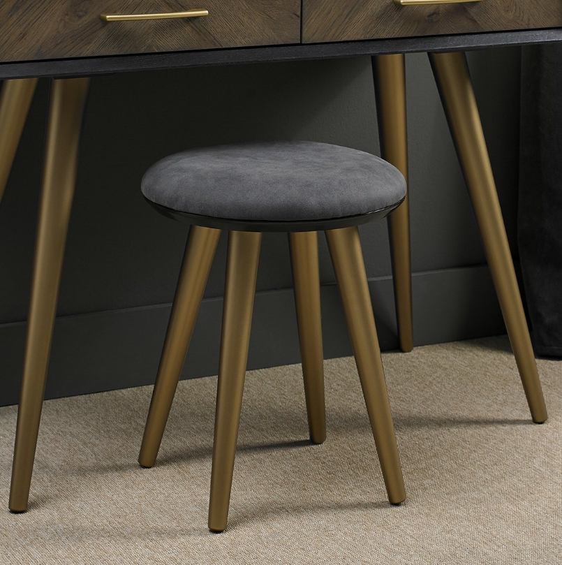 Sienna Bedroom Collection - Fumed Oak and Peppercorn
