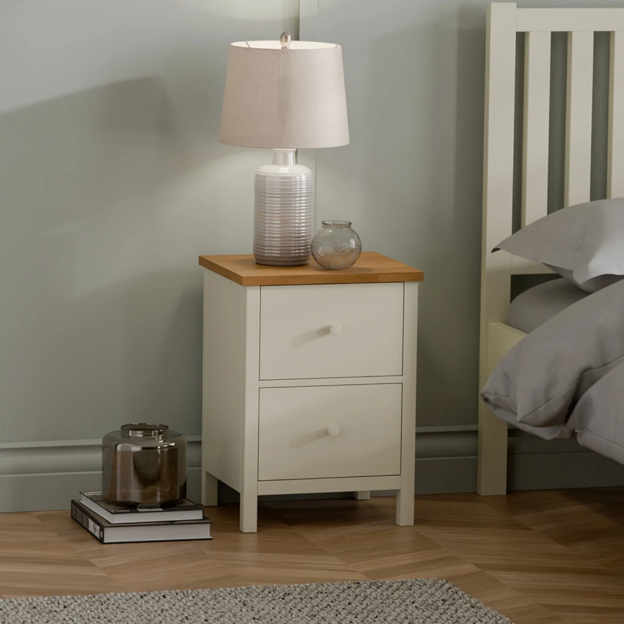 Coxmoor Ivory & Oak Bedroom Collection