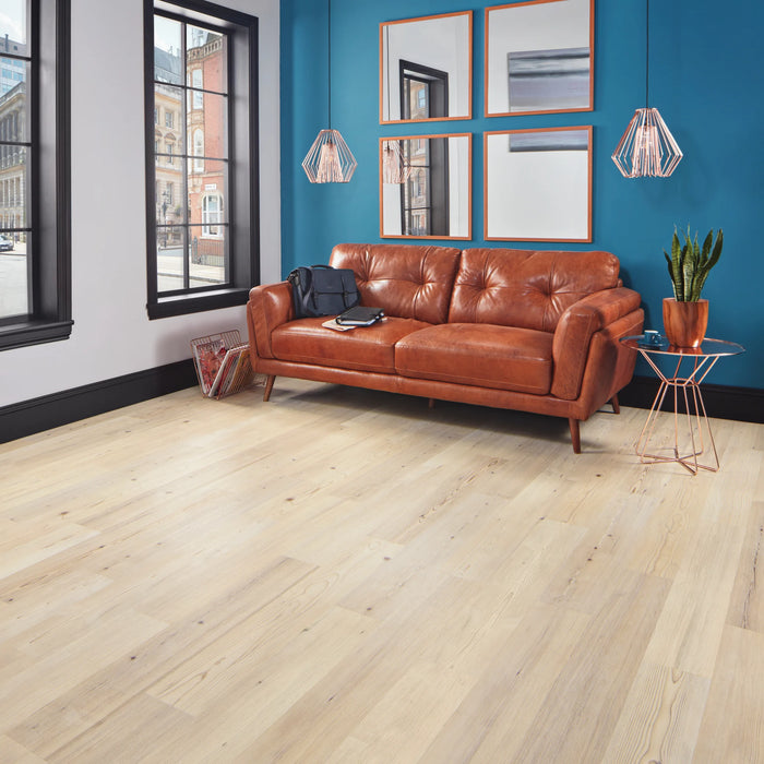 Karndean Knight Tile - Natural Scandi Pine KP133 *DISCONTINUED*
