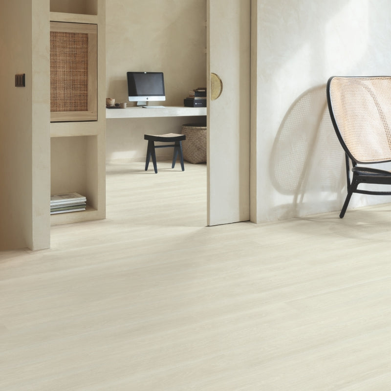 Quickstep Eligna Laminate Flooring - Estate Oak Light Grey EL3573 *SPECIAL STOCK OFFER*