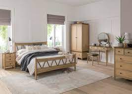 *CLEARANCE* UT 4'6" Double High Foot End Bed and Oakley Mattress