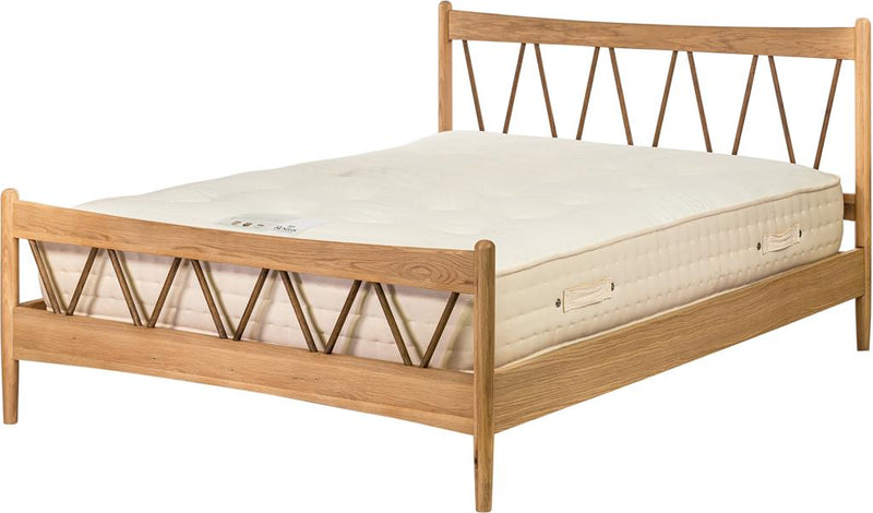 *CLEARANCE* UT 4'6" Double High Foot End Bed and Oakley Mattress