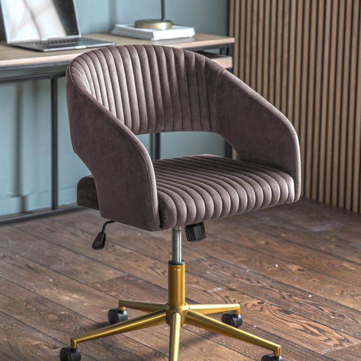 Murray Swivel Chair
