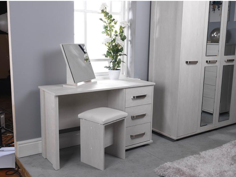 Heart Bedroom Furniture - Wardrobes VARIO Colours