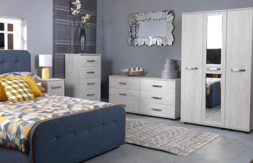 Heart Bedroom Furniture - Wardrobes VARIO Colours