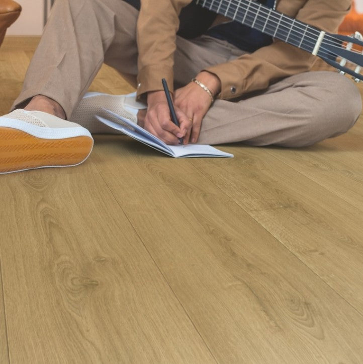 Quickstep Capture Laminate Flooring - Brushed Oak Warm Natural
