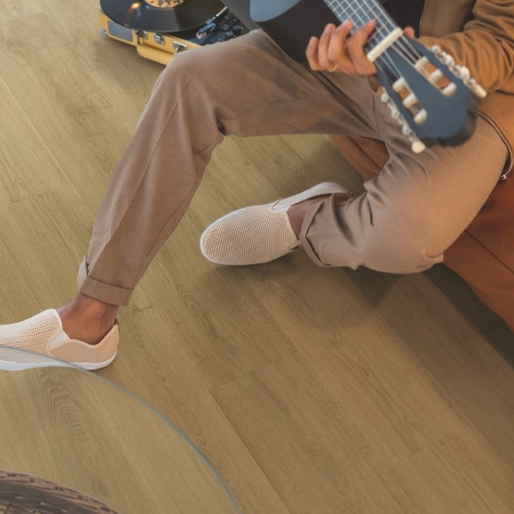 Quickstep Capture Laminate Flooring - Brushed Oak Warm Natural