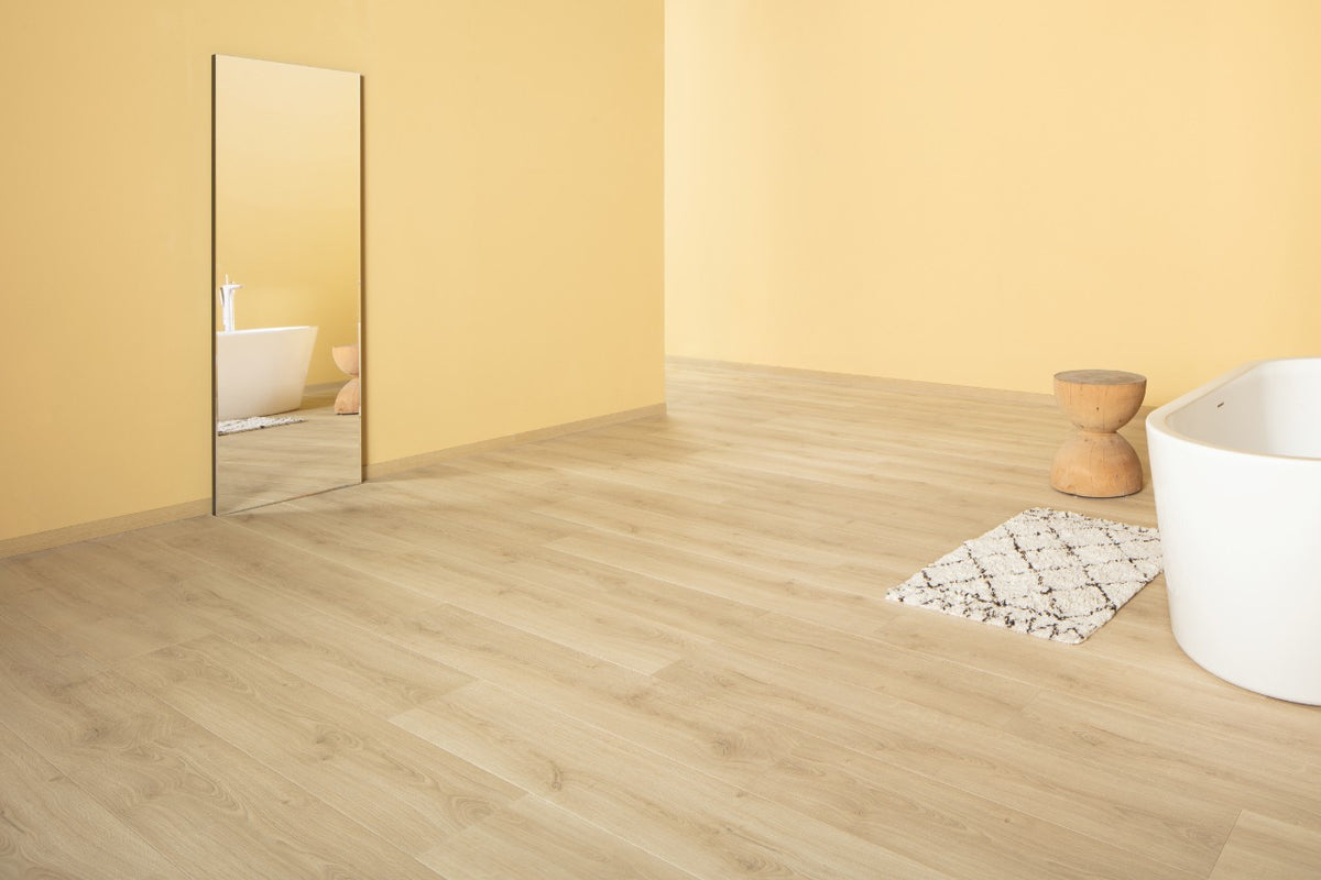 Quickstep Capture Laminate Flooring - Brushed Oak Natural