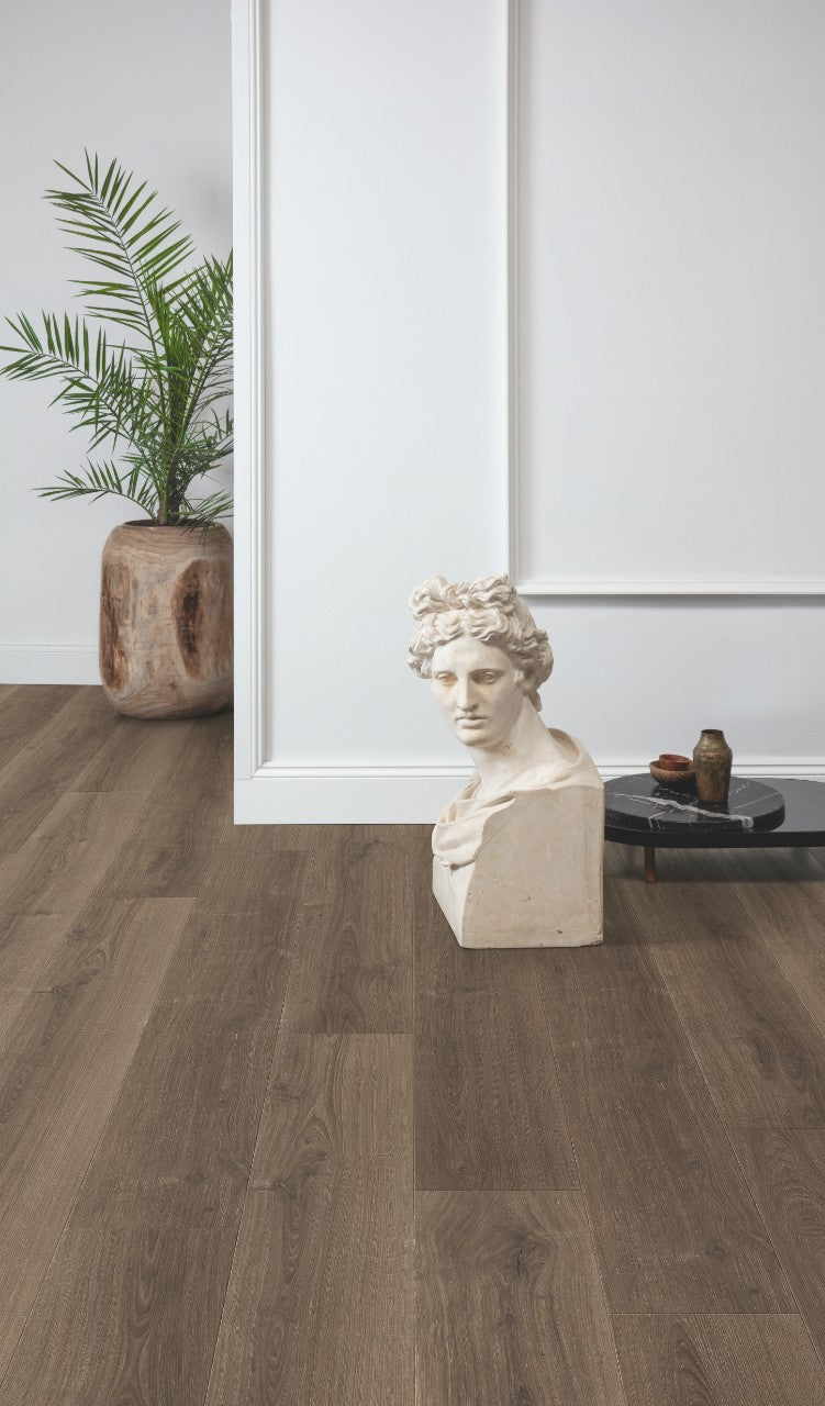 Quickstep Capture Laminate Flooring - Brushed Oak Brown